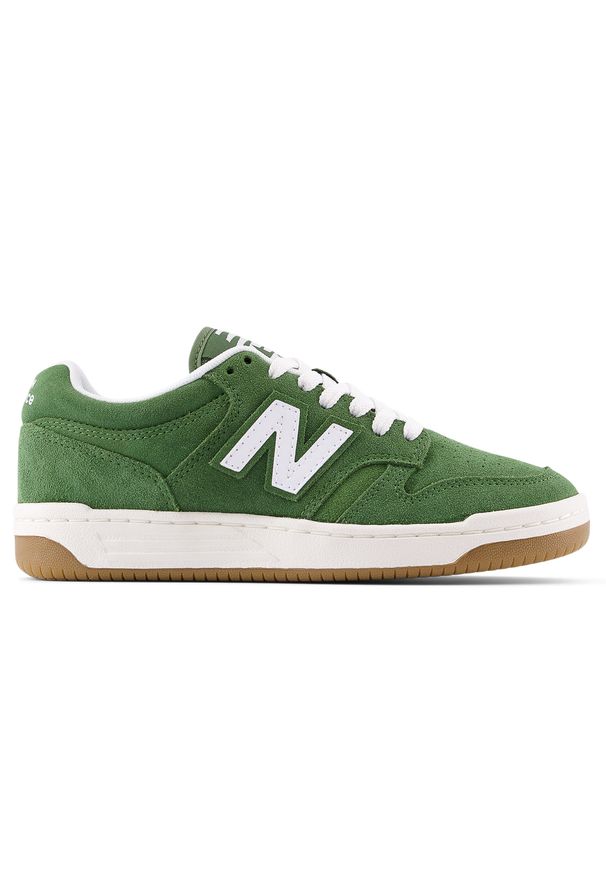 Buty dziecięce New Balance GSB480SA – zielone. Okazja: na co dzień, na uczelnię. Kolor: zielony. Materiał: zamsz, materiał, syntetyk. Szerokość cholewki: normalna. Sport: turystyka piesza