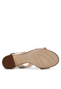 Clarks Sandały Ezoria Sling 26181301 Beżowy. Kolor: beżowy. Materiał: skóra #3