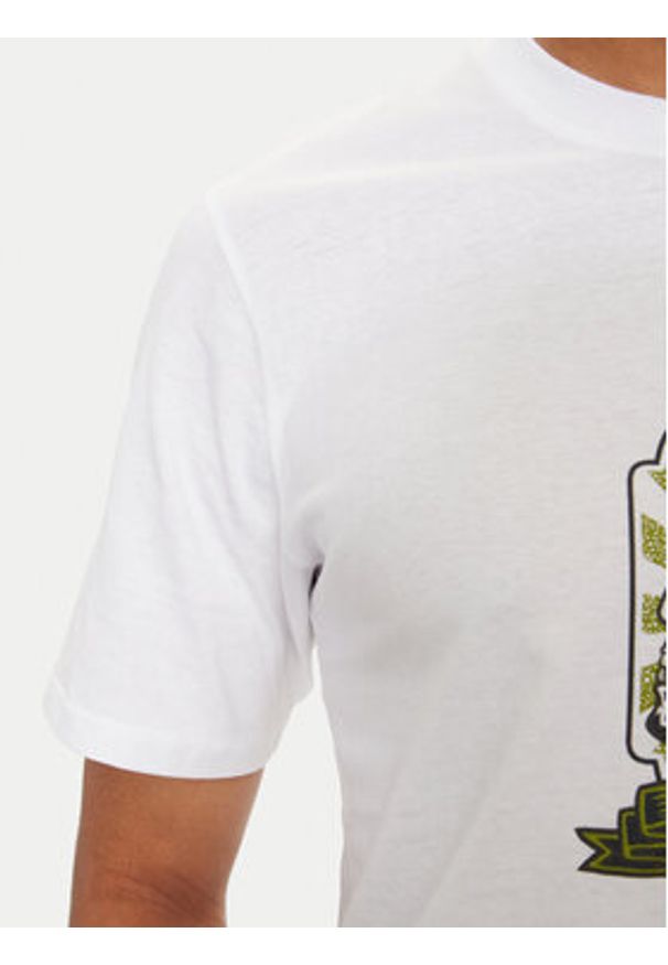 Jack & Jones T-Shirt Seven Skull 12262491 Biały Regular Fit. Kolor: biały. Materiał: bawełna