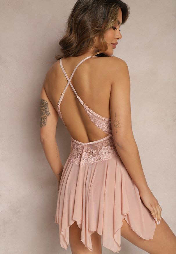 Renee - Beżowa Koronkowa Koszula Nocna na Ramiączkach z Kokardką i Stringi Jindra. Kolor: beżowy. Materiał: koronka