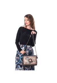 Brązowa Pojemna Listonoszka Damska Anekke Real. Kolor: brązowy. Wzór: kwiaty, motyw z bajki, haft. Dodatki: z breloczkiem, z haftem. Styl: casual #2