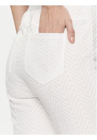 Marc Aurel Spodnie materiałowe 1716 7001 93305 Biały Regular Fit. Kolor: biały. Materiał: bawełna
