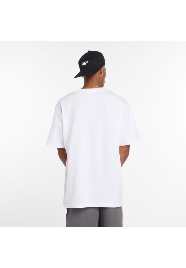 Koszulka męska New Balance Numeric MT51955WT – biała. Kolor: biały. Materiał: bawełna, dresówka. Wzór: aplikacja, napisy