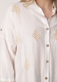 Born2be - Biała Koszula Boho z Wiskozy z Dłuższym Tyłem i Podpinanymi Rękawami Delmarene. Okazja: na co dzień, do pracy, na spotkanie biznesowe, na spacer. Kolor: biały. Materiał: wiskoza. Długość: długie. Wzór: haft. Styl: boho #5