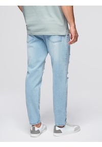 Ombre Clothing - Spodnie jeansowe męskie CARROT FIT z przetarciami – jasnoniebieskie V1 - Rozmiar: XXL. Okazja: na co dzień. Kolor: niebieski. Materiał: jeans. Wzór: aplikacja. Styl: klasyczny, casual #10