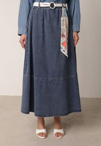 Born2be - Granatowa Rozkloszowana Spódnica Jeansowa z Bawełny z Paskiem z Apaszką Ipharianne. Okazja: na co dzień, do pracy, na spotkanie biznesowe. Kolor: niebieski. Materiał: jeans, bawełna. Styl: klasyczny, casual, biznesowy #5