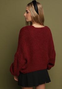 Born2be - Bordowy Kardigan Bez Zapięć z Dodatkowym Topem z Wełną i Wiskozą Fendorie. Kolor: czerwony. Materiał: wełna, wiskoza. Długość rękawa: na ramiączkach. Długość: długie. Styl: elegancki