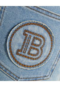 Balmain - BALMAIN - Błękitne jeansy z wysokim stanem. Stan: podwyższony. Kolor: niebieski. Długość: długie. Wzór: aplikacja. Styl: klasyczny #5