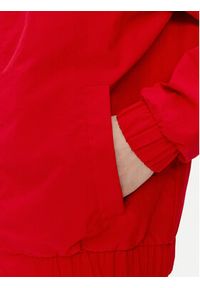 Tommy Jeans Kurtka bomber Essential DM0DM17982 Czerwony Regular Fit. Kolor: czerwony. Materiał: syntetyk