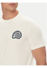 Mustang T-Shirt Austin 1016489 Écru Regular Fit. Materiał: bawełna #6