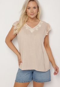 Born2be - Beżowa Bawełniana Bluzka z Ozdobnym Haftem i Falbankami Dolivra. Okazja: na co dzień. Typ kołnierza: kołnierz z falbankami. Kolor: beżowy. Materiał: bawełna. Wzór: haft. Styl: casual, elegancki #5