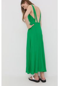 Silvian Heach sukienka kolor zielony maxi rozkloszowana. Kolor: zielony. Materiał: tkanina. Długość rękawa: na ramiączkach. Typ sukienki: rozkloszowane. Długość: maxi #2