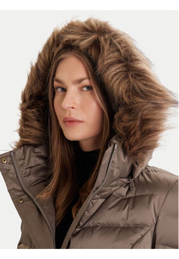 Guess Kurtka puchowa W5BL30 W2802 Khaki Regular Fit. Kolor: brązowy. Materiał: syntetyk