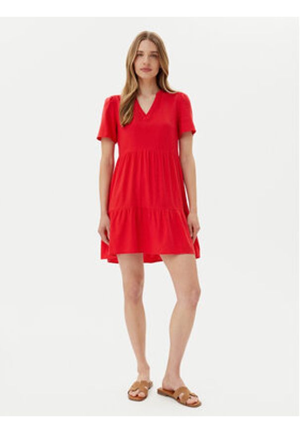 only - ONLY Sukienka letnia Tiri-Caro 15310970 Czerwony Regular Fit. Kolor: czerwony. Materiał: len. Sezon: lato