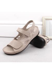 Skórzane sandały damskie na rzepy jasno szare T.Sokolski L24-158. Zapięcie: rzepy. Kolor: szary. Materiał: skóra