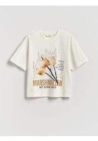 Reserved - Bawełniany t-shirt z nadrukiem - złamana biel. Materiał: bawełna. Wzór: nadruk