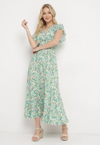Born2be - Jasnozielona Sukienka z Bawełny w Ornamentalny Wzór z Gumką w Pasie i Falbankami Fioralas. Typ kołnierza: kołnierz z falbankami. Kolor: zielony. Materiał: bawełna #5