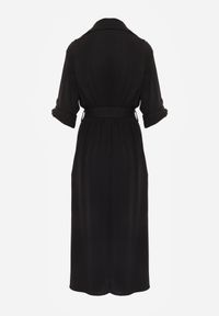 Born2be - Czarna Bawełniana Sukienka Koszulowa z Paskiem i Regulowanymi Rękawami Sadevia. Okazja: na co dzień, do pracy, na spotkanie biznesowe, na spacer. Kolor: czarny. Materiał: bawełna. Typ sukienki: koszulowe. Styl: klasyczny, casual, biznesowy, elegancki. Długość: midi #5