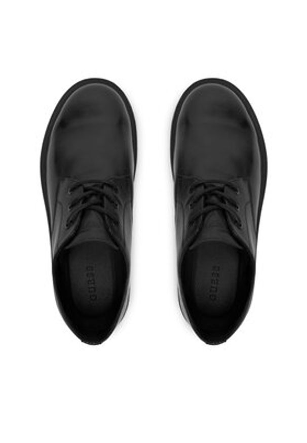 Guess Półbuty FMFGAR LEA13 Czarny. Kolor: czarny. Materiał: skóra