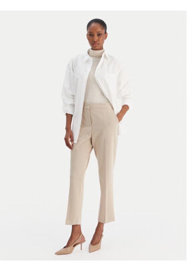 BOSS Spodnie materiałowe Tapria 50555740 Beżowy Slim Fit. Kolor: beżowy. Materiał: syntetyk