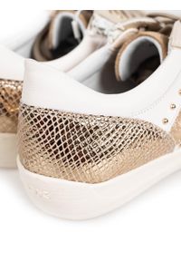 Geox Sneakersy "Myria H" | D0468H 08577 | Myria H | Kobieta | Biały, Beżowy, Złoty. Zapięcie: zamek. Kolor: biały, wielokolorowy, beżowy, złoty. Materiał: skóra ekologiczna
