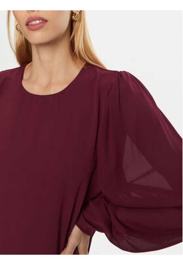 Rinascimento Sukienka koktajlowa CFC0120503003 Fioletowy Regular Fit. Kolor: fioletowy. Materiał: syntetyk. Styl: wizytowy