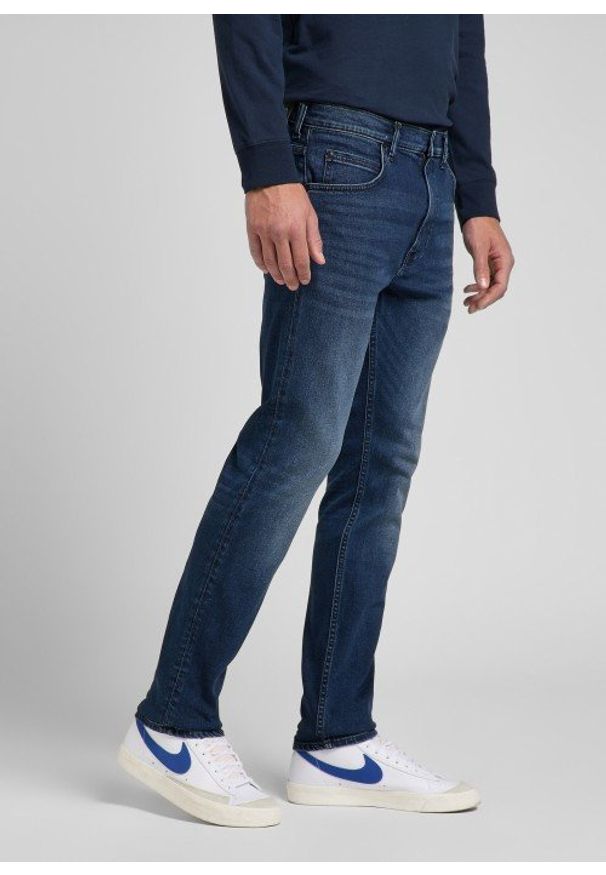 Lee - MĘSKIE SPODNIE JEANSOWE LEE RIDER MID PORTER L701QCRS 112144387