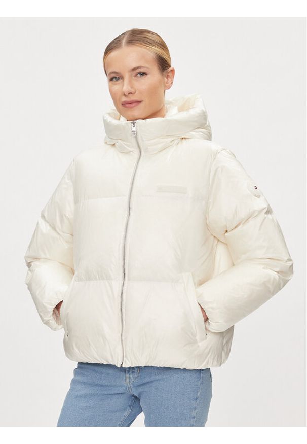 TOMMY HILFIGER - Tommy Hilfiger Kurtka puchowa New York Gloss WW0WW40836 Écru Relaxed Fit. Materiał: syntetyk