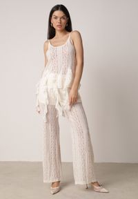 Born2be - Beżowy Rustykalny Komplet z Koronką i Falbankami Top i Szerokie Spodnie Pretissa. Kolor: beżowy. Materiał: koronka. Wzór: koronka #1