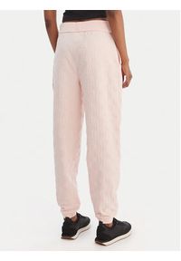 Hugo - HUGO Spodnie dresowe Monogram 50556809 Różowy Regular Fit. Kolor: różowy. Materiał: bawełna #3