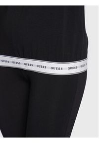 Guess T-Shirt Carrie O2BM08 KBBU1 Czarny Regular Fit. Kolor: czarny. Materiał: bawełna