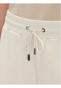 BOSS Spodnie dresowe C-Etom 50536743 Biały Relaxed Fit. Kolor: biały. Materiał: bawełna