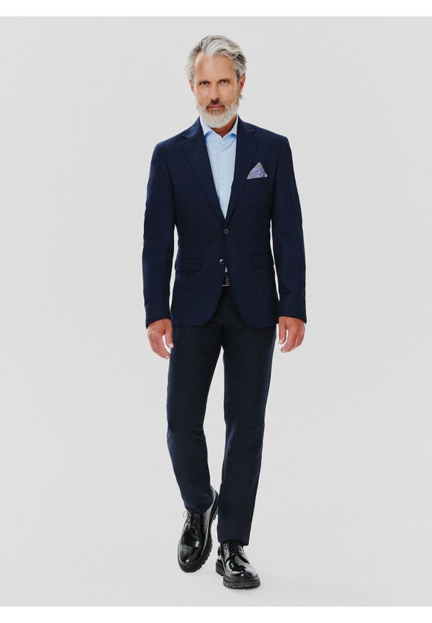 Pako Lorente - PAKO LORENTE – Klasyczna marynarka męska w kolorze granatowym. Kolor: czarny, niebieski. Materiał: wiskoza, poliester, elastan, jeans. Wzór: gładki. Styl: klasyczny