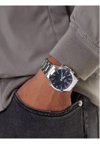 Casio Zegarek Edifice EFV-C120D-2AEF Srebrny. Kolor: srebrny