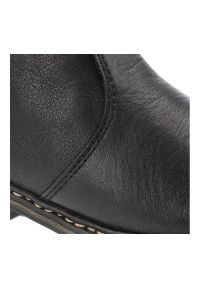 Czarne Botki Rieker Ocieplane Buty Damskie Zapinane Na Suwak. Okazja: na co dzień. Zapięcie: pasek. Kolor: czarny. Materiał: skóra. Szerokość cholewki: normalna. Styl: klasyczny, casual, elegancki #5