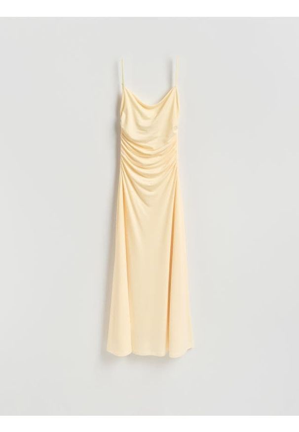 Reserved - Sukienka z odkrytymi plecami - kremowy. Kolor: kremowy. Materiał: dzianina