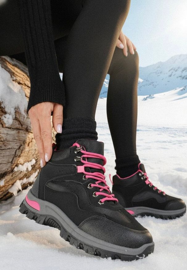 Born2be - Czarno-Fuksjowe Buty Tekkingowe Trapery Vices z Geometrycznym Wzorem Anerisse. Okazja: na co dzień. Kolor: czarny. Materiał: jeans. Wzór: geometria. Styl: casual