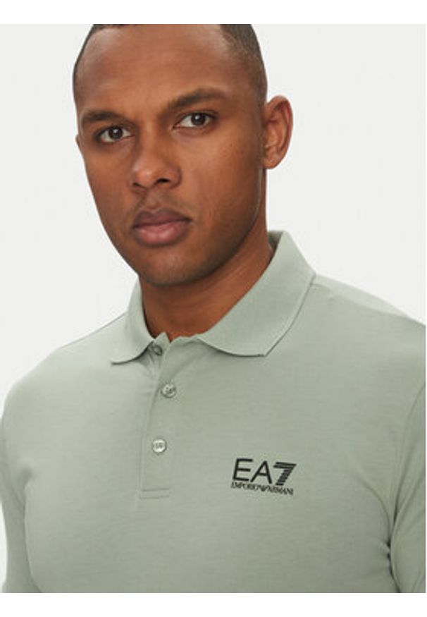 EA7 Emporio Armani Polo 8NPF14 PJVQZ U9024 Zielony Regular Fit. Typ kołnierza: polo. Kolor: zielony. Materiał: bawełna