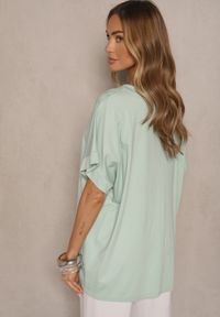 Renee - Jasnozielony T-shirt z Wiskozą o Fasonie Nietoperza Tanalitha. Okazja: na co dzień. Kolor: zielony. Materiał: wiskoza. Styl: casual
