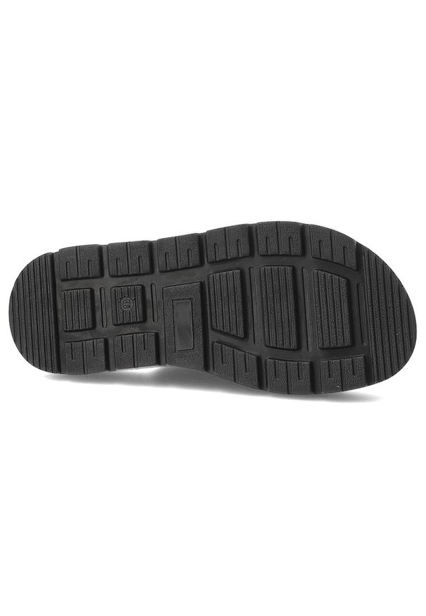 Klapki damskie Wasak, skórzane na platformie w klasycznym stylu z klamrami, czarne, 756. Okazja: na co dzień, na spacer. Kolor: czarny. Materiał: skóra. Wzór: paski. Sezon: lato. Obcas: na platformie. Styl: klasyczny