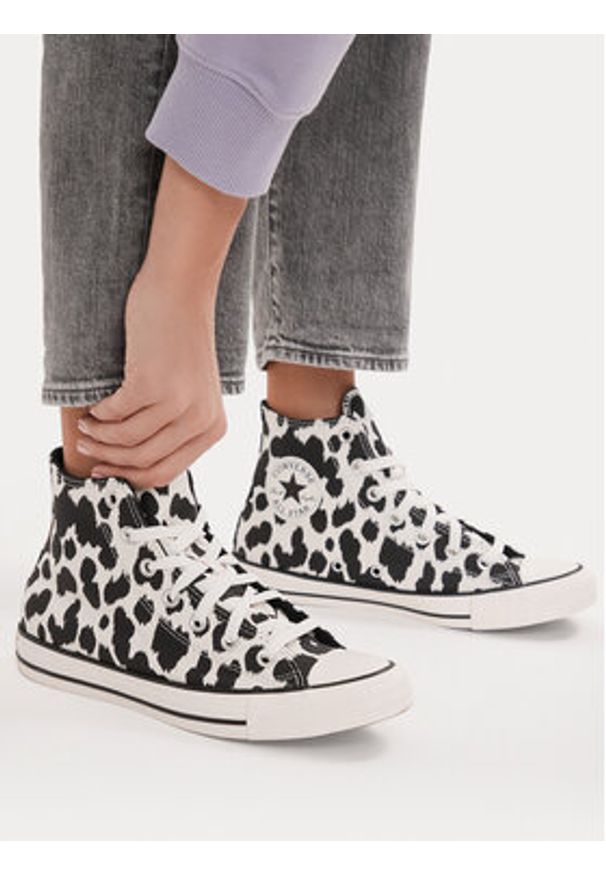 Converse Trampki Chuck Taylor All Star Cow Print A17919C Biały. Kolor: biały. Materiał: materiał. Wzór: nadruk