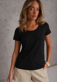 Renee - Czarny T-shirt Basic z Bawełny o Klasycznym Prostym Kroju z Zaokrąglonym Dekoltem Setho. Kolor: czarny. Materiał: bawełna. Wzór: gładki. Styl: klasyczny #2