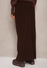 Renee - Brązowa Spódnica z Wełną High Waist o Rozkloszowanym Kroju Emirela. Okazja: do pracy, na spotkanie biznesowe. Stan: podwyższony. Kolor: brązowy. Materiał: wełna. Styl: elegancki, wizytowy, biznesowy