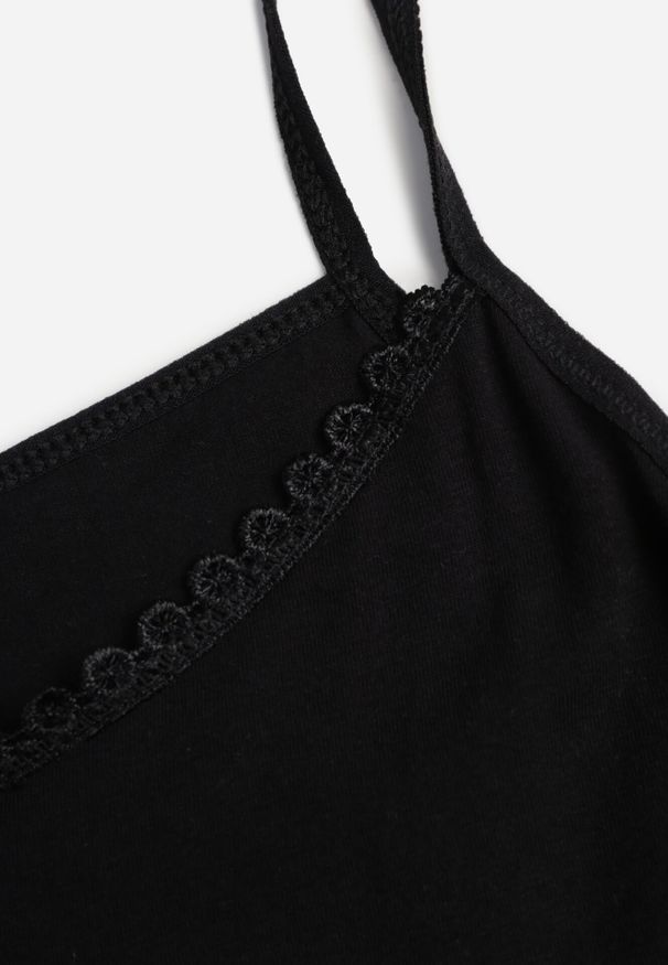 Born2be - Czarny Bieliźniany Top z Bawełny Ozdobiony Koronkową Lamówką Bervina. Kolor: czarny. Materiał: bawełna, koronka. Wzór: aplikacja
