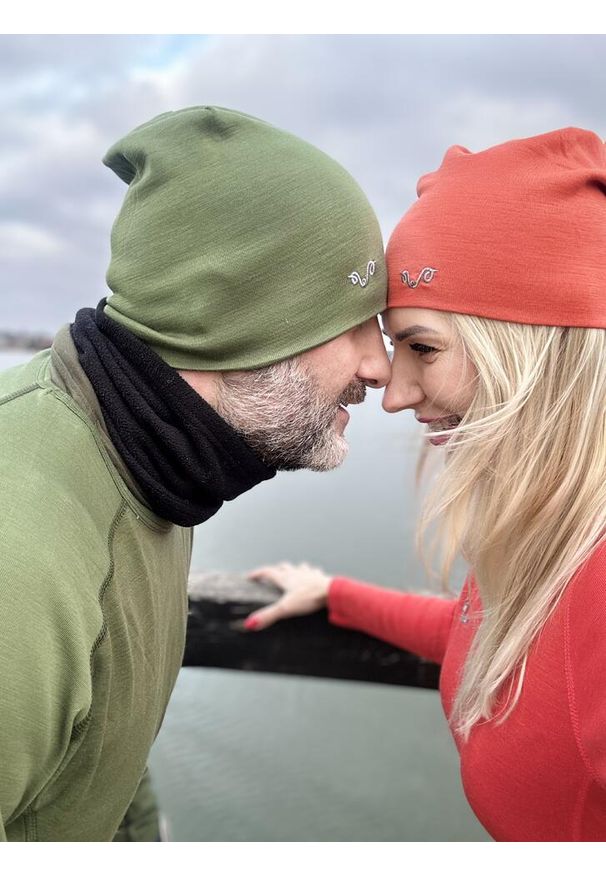 WOOLONA - Czapka trekkingowa z 100% wełny merino. Kolor: zielony. Materiał: wełna. Styl: sportowy