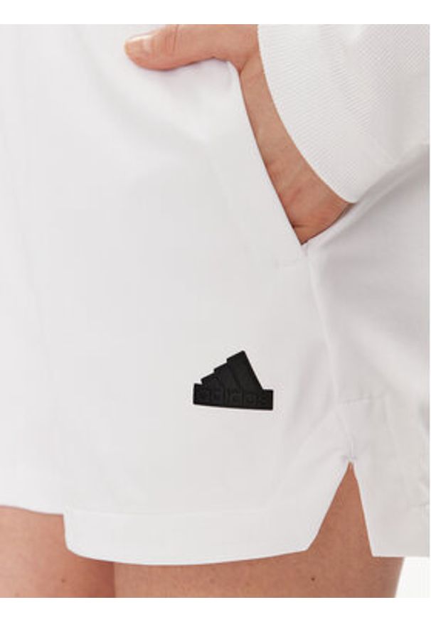 Adidas - adidas Szorty sportowe Z.N.E. IN9481 Biały Loose Fit. Kolor: biały. Materiał: syntetyk