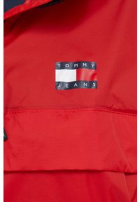 Tommy Jeans kurtka damska kolor czerwony przejściowa oversize. Typ kołnierza: kaptur. Kolor: czerwony. Materiał: poliamid. Długość: krótkie #3
