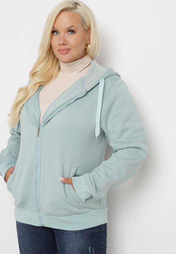 Born2be - Jasnoniebieska Bluza z Dodatkiem Bawełny i Kapturem Ozdobiona Sznurkami Alisara. Kolor: niebieski. Materiał: bawełna. Wzór: aplikacja