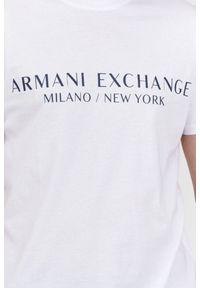 Armani Exchange - ARMANI EXCHANGE Biały t-shirt męski z aplikacją z logo. Kolor: biały. Materiał: prążkowany. Wzór: aplikacja