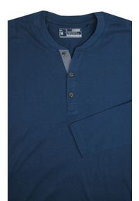 Koszulka z Długim Rękawem (Longsleeve) - Pako Jeans - Dekolt na Guziki - Niebieska. Okazja: na co dzień. Kolor: niebieski. Materiał: bawełna. Długość rękawa: długi rękaw. Długość: długie. Styl: casual #3
